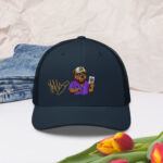 Gorra tipo trucker «Toño López Moreno», oso violeta - Imagen 7
